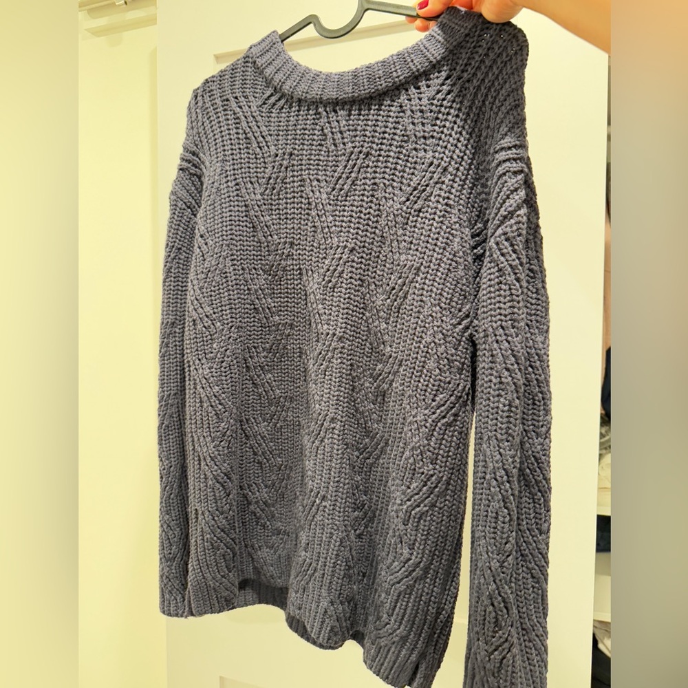 Carlson knit sweater
